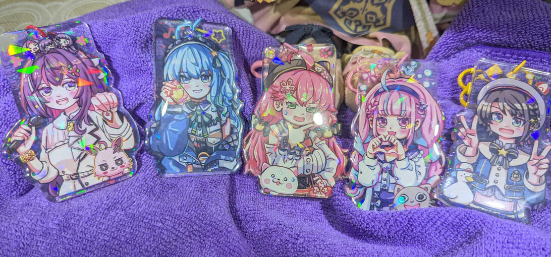 hololive acrylic charm
